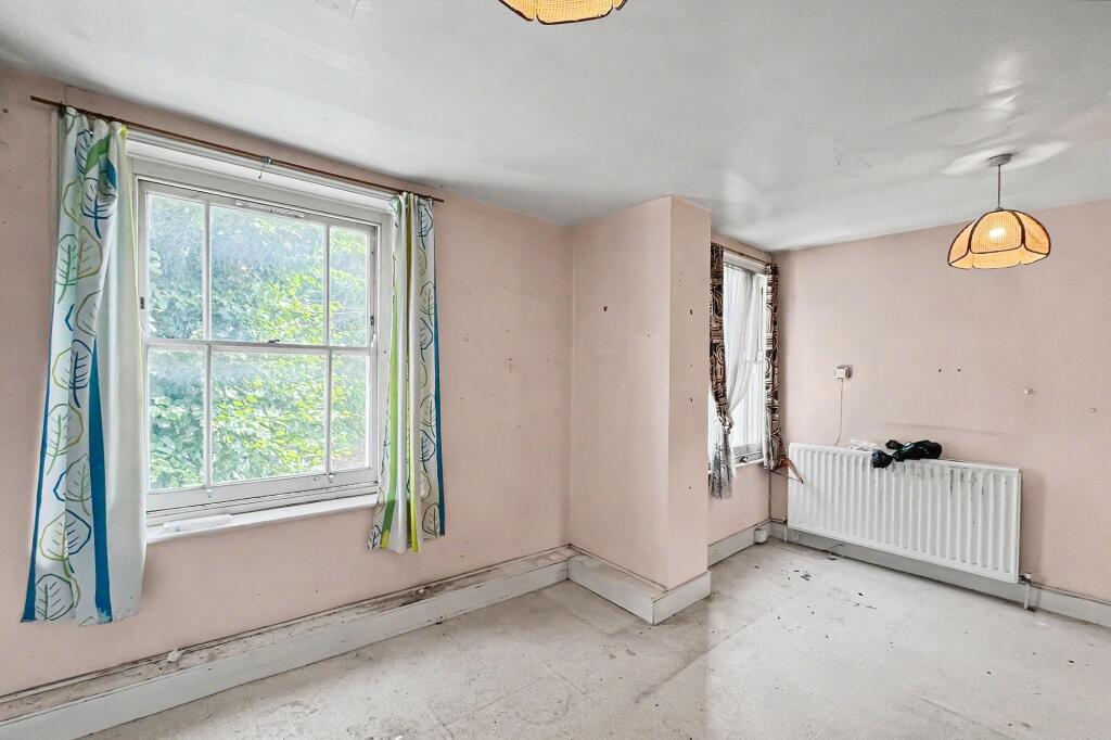 Apartment in London - More