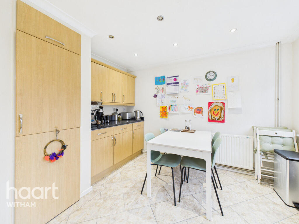 4-bed terraced on Juniper Crescent, Witham, £375,000
