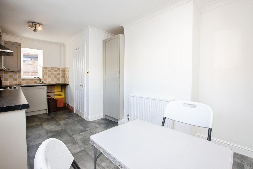 Kingsley Crescent, Stonebroom, Alfreton photo 3