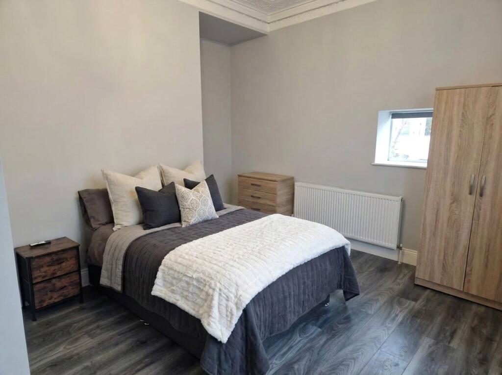 Apartment in Bristol, Tyndall's Park, Clifton - View 2