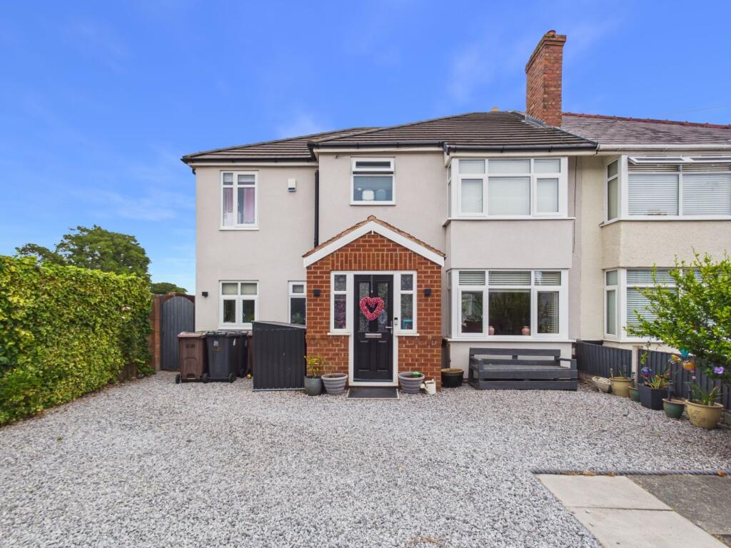 4-bed semi-detached on Willedstan Avenue, Crosby, Liverpool., £400,000