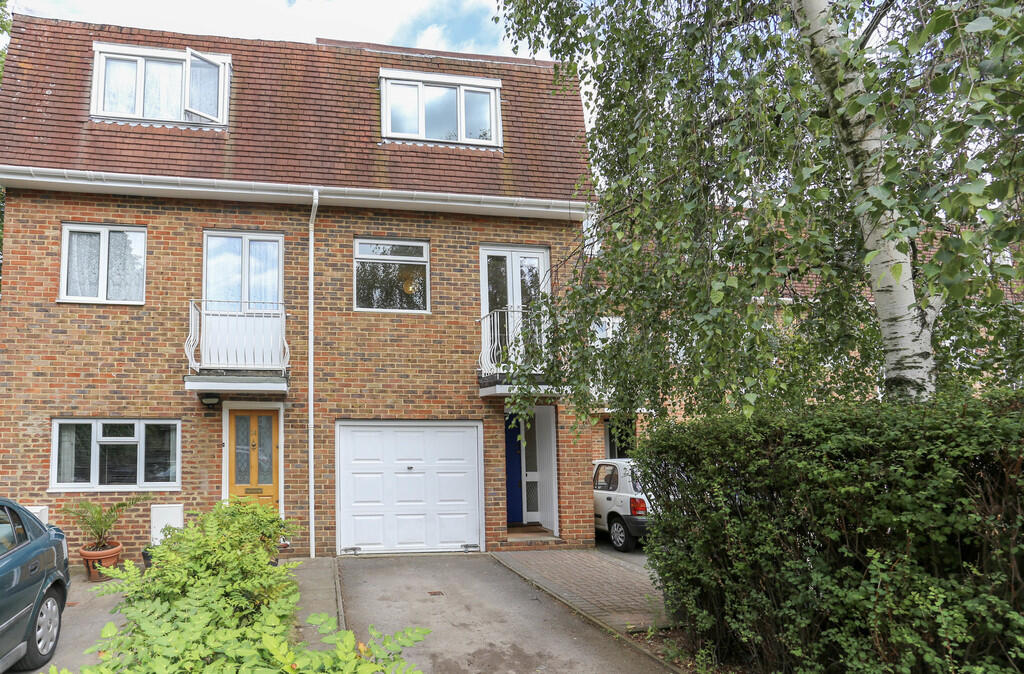 Main image of property: Blossom Close, London