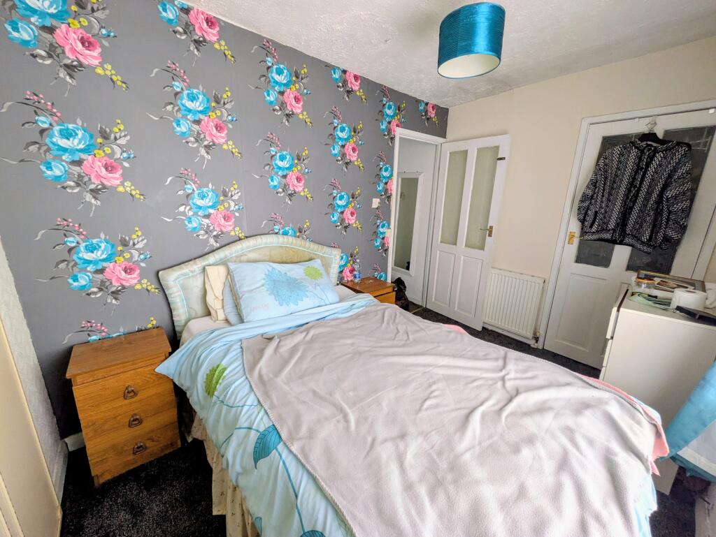 House in Bradford, Trident - View 4