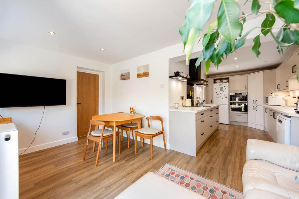 Cakeham Way, West Wittering, West Sussex, PO20 - View 6
