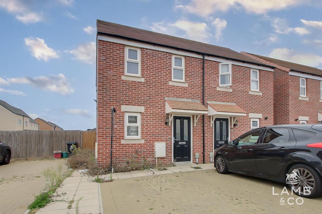 2-bed semi-detached on Pebble Drive, Clacton-On-Sea,, £147,500