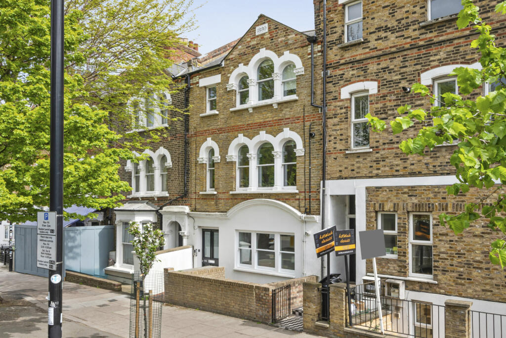 Main image of property: Drayton Park, London, N5