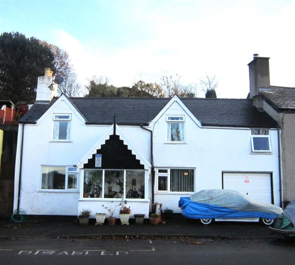 3-bed semi-detached on Llanrwst Road, Glan Conwy, Colwyn Bay, £267,500