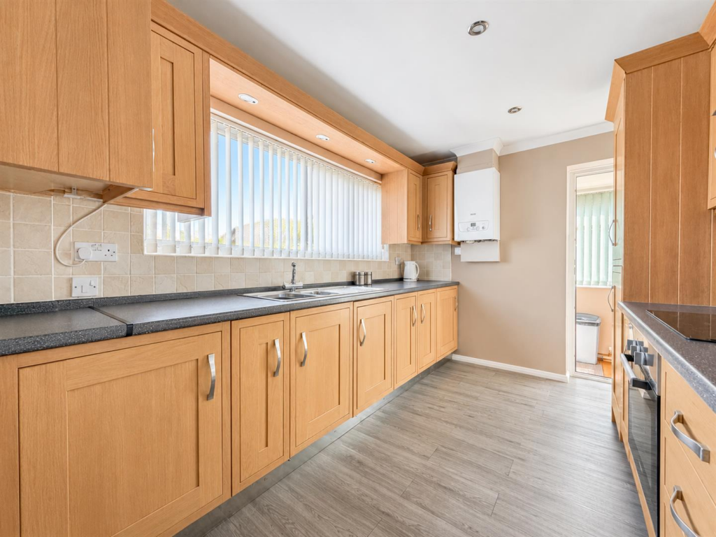 House in Eastbourne, Willingdon and Jevington - More