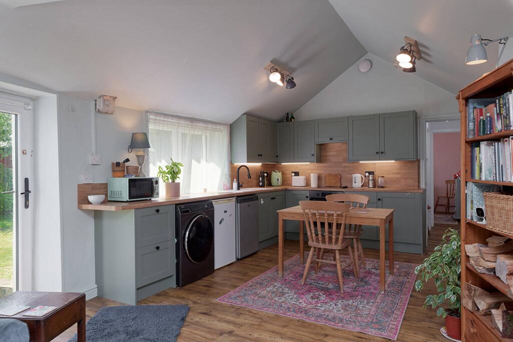 7 Smithy Lane, New Luce, Newton Stewart, DG8 0AN - View 6