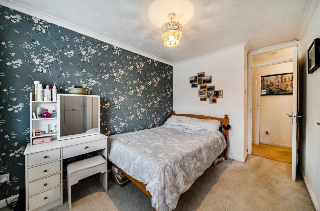 House in Guildford - More