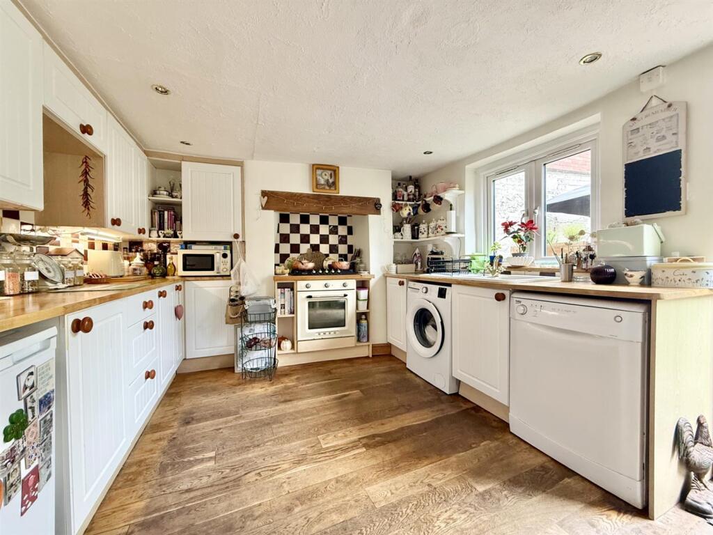 Alkerton, Eastington, Stonehouse - View 5