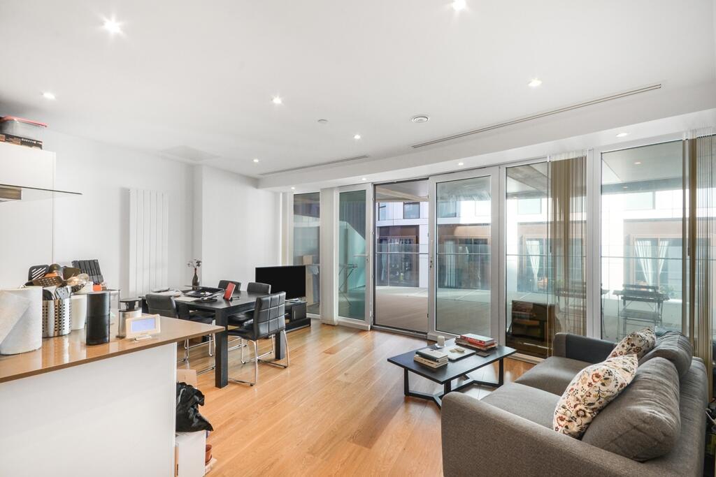 Main image of property: Arena Tower, Crossharbour Plaza E14