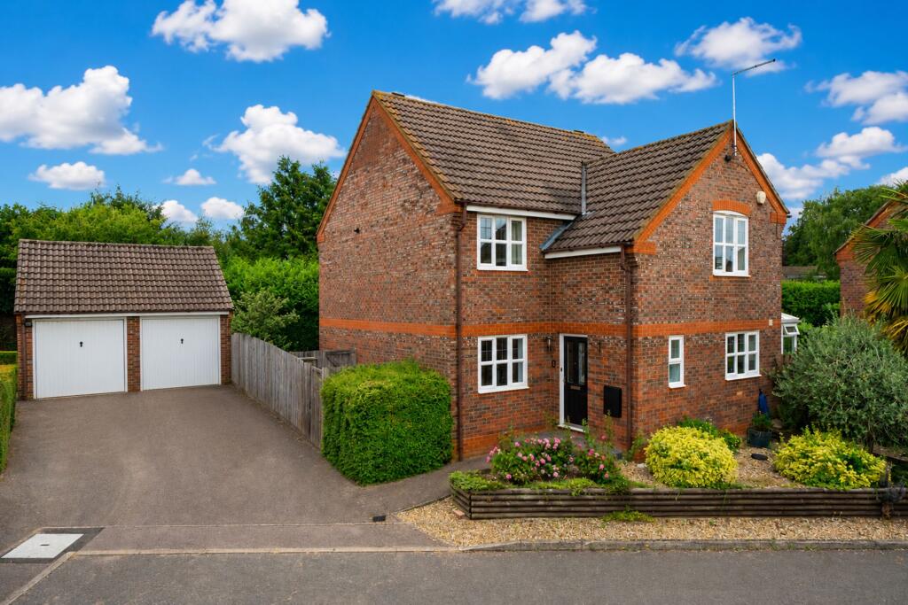 Main image of property: Peppard Close, Redbourn, AL3