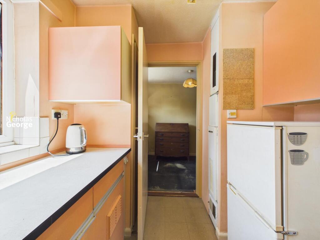 Apartment in Birmingham, Sparkhill - View 3