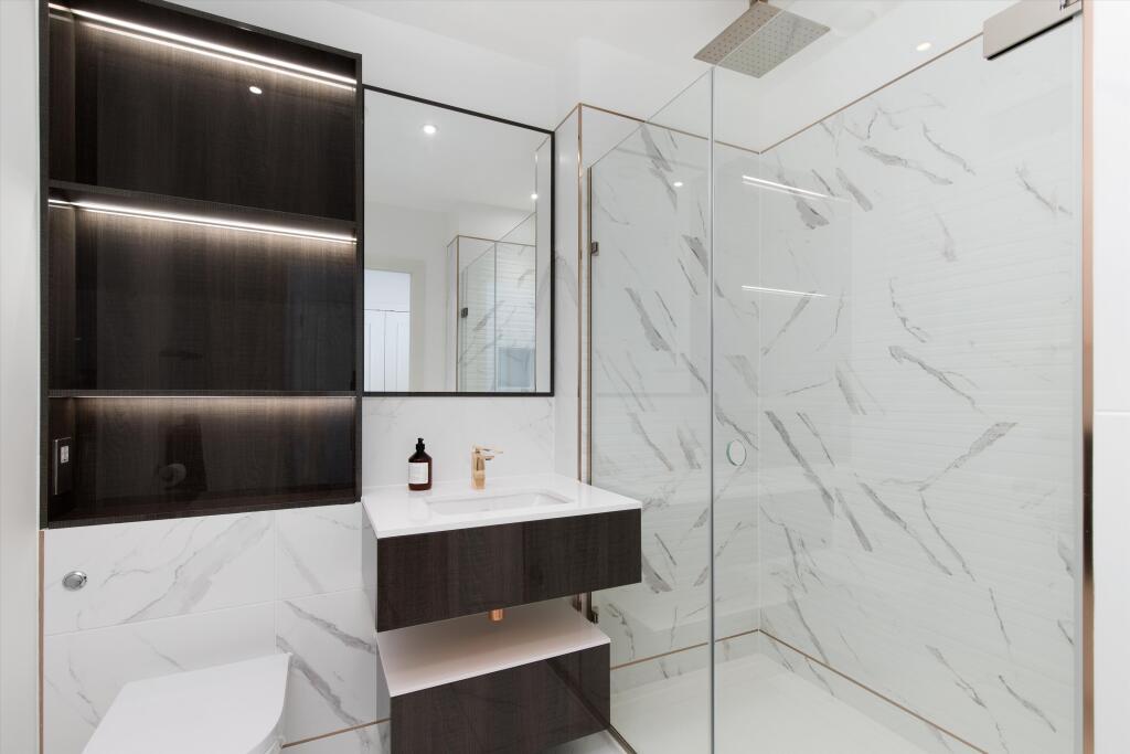Apartment in London - View 5
