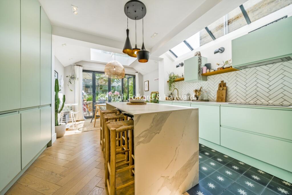 Main image of property: Chasefield Road, London, SW17