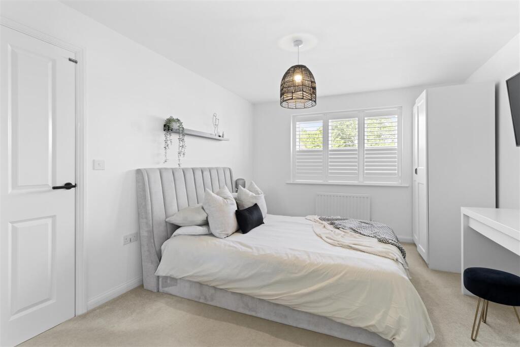 House in Wealden, Hellingly - View 4
