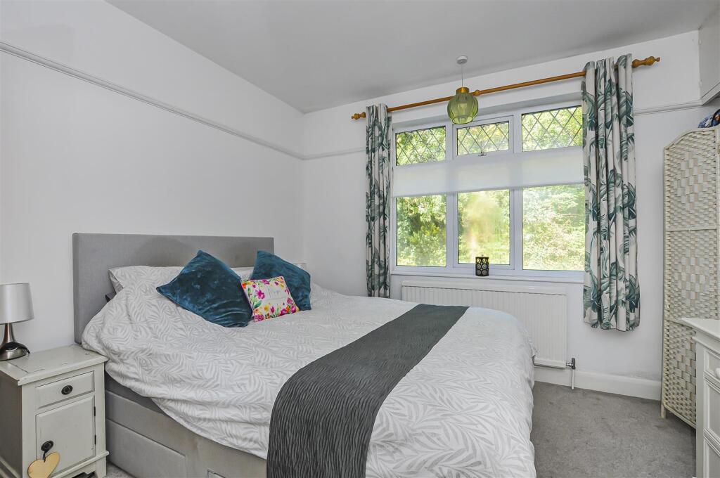 House in St Albans, Waterdale, St Stephen - More