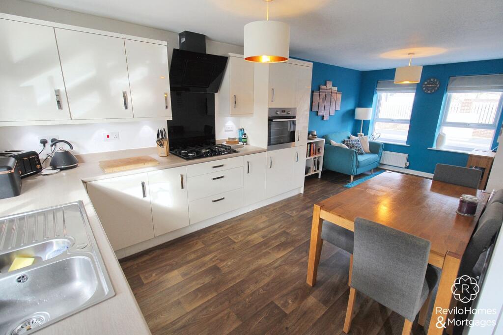 15 Charlton Street, Rochdale, Greater Manchester OL11 2SW photo 5
