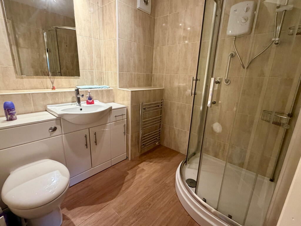 Larchwood, The Crescent, Cheadle photo 4