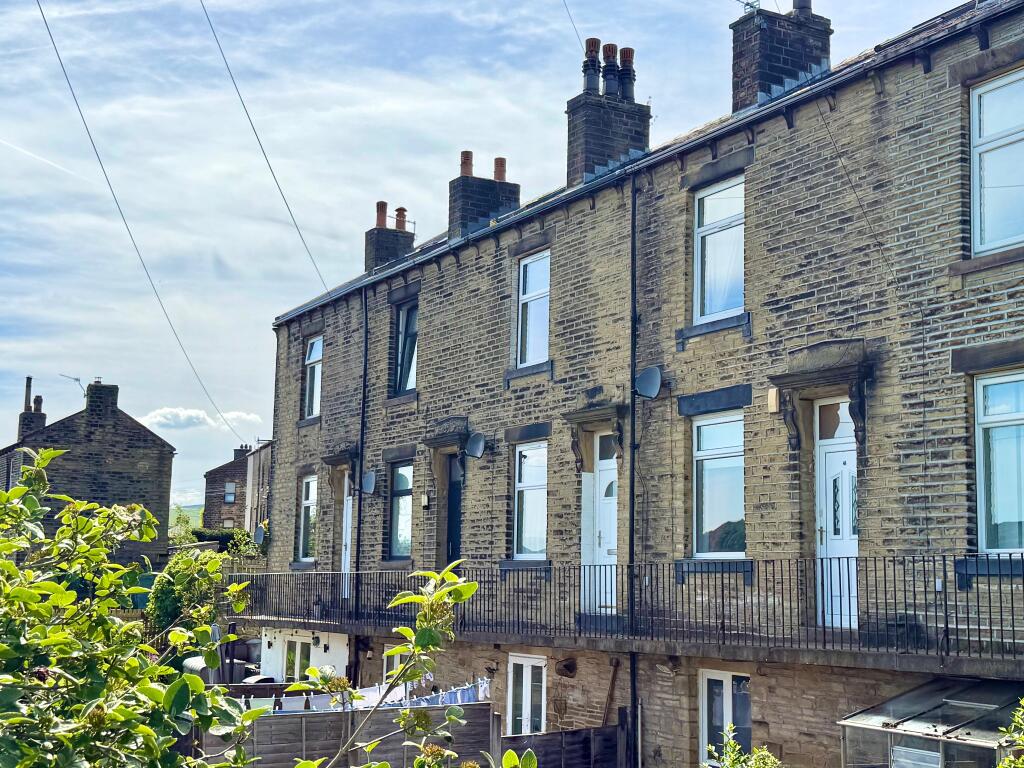 Main image of property: 44a Burnley Road, Sowerby Bridge, HX6 2TH