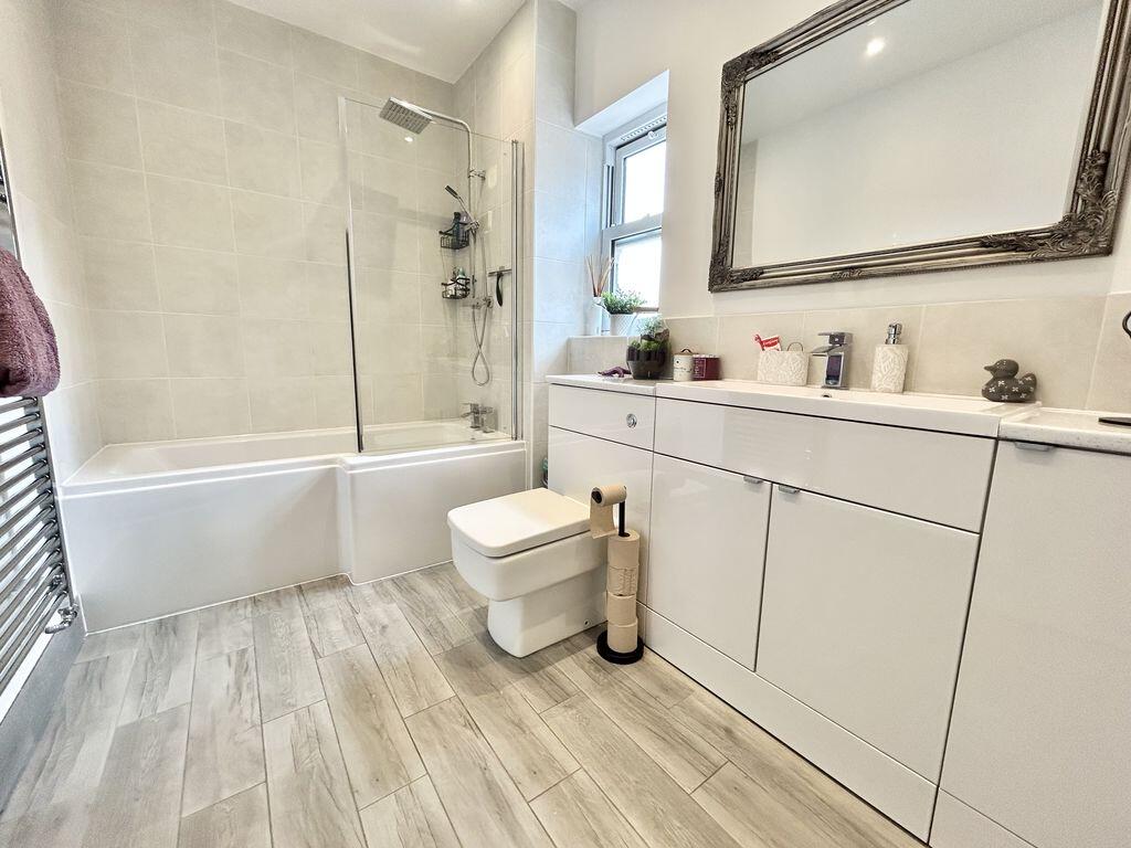 Apartment in Dunstable, Beecroft, Central Bedfordshire - View 5