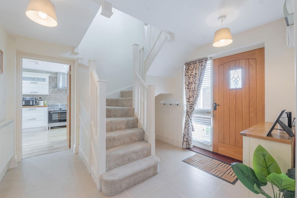 Additional image 4 of Edgewood House, Enfield Road, Hunt End, Redditch, B97 5NH