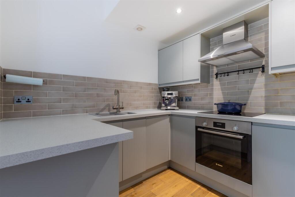 Apartment in Cardiff - View 4