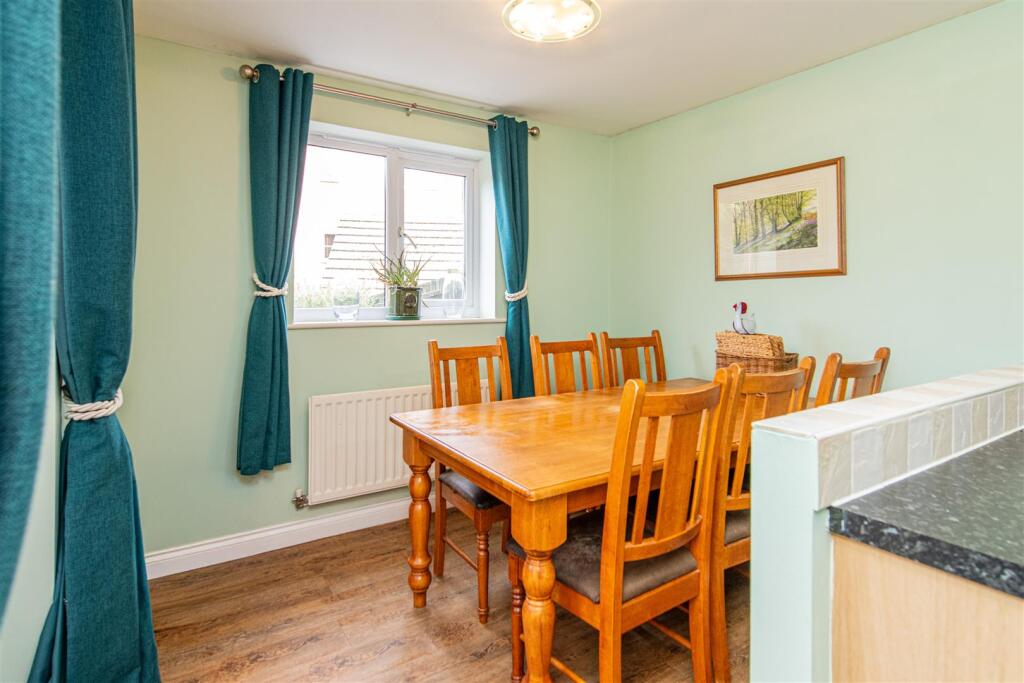 Celtic Close, Higham Ferrers photo 4