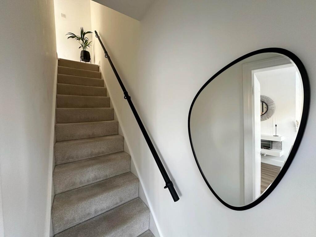 House in Oldham, Greater Manchester - View 5