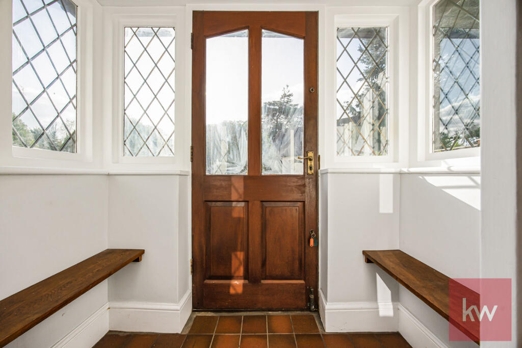 House in Slough, Taplow - More