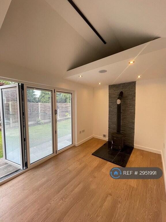 House in Trafford, Sale Moor - View 4