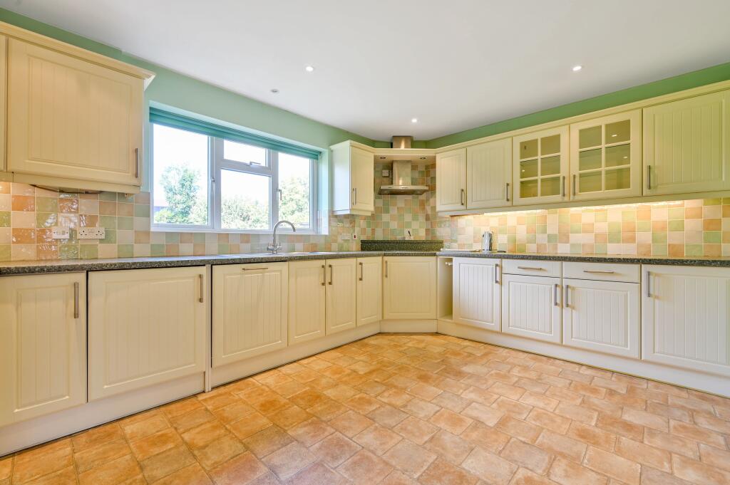 House in Guildford - View 5