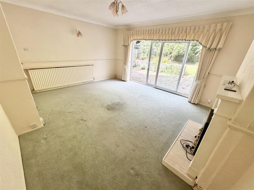 House in Solihull, Ulverley Green - View 2