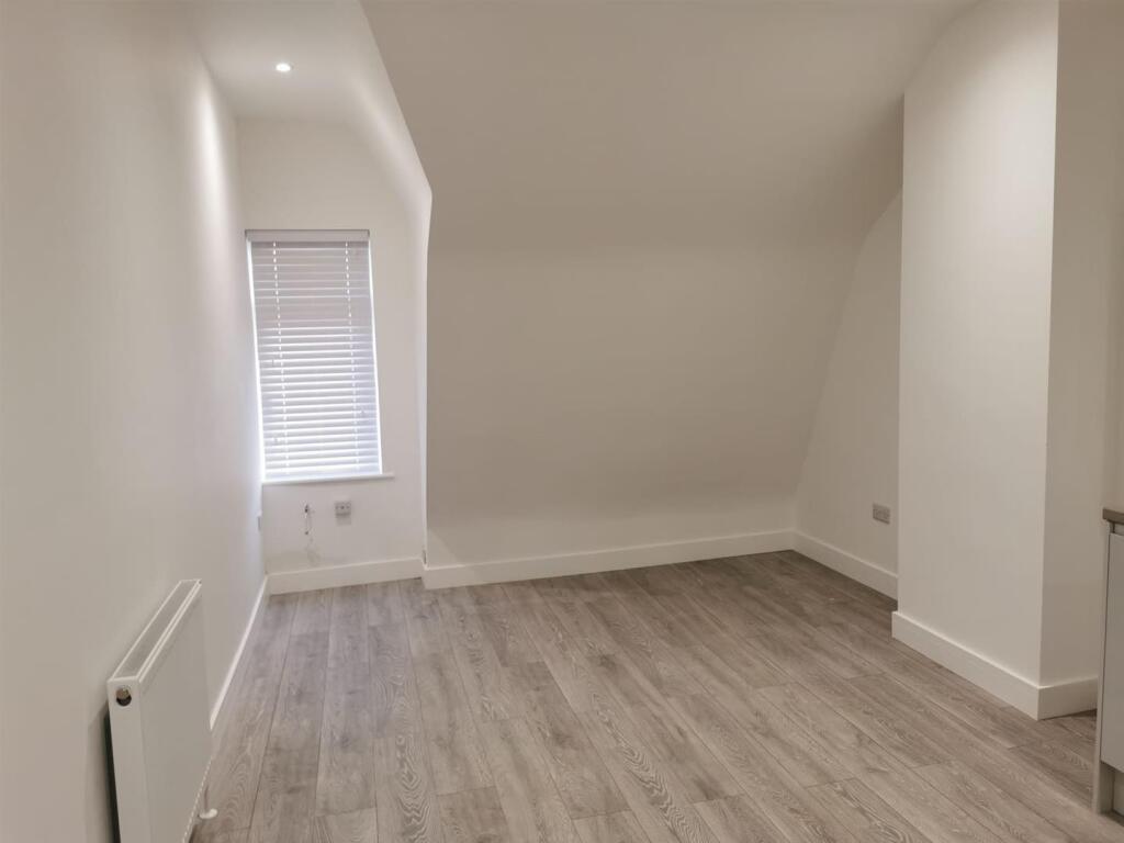Apartment in Portsmouth - More