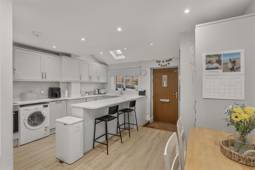 Nuffield Drive, Banbury photo 3