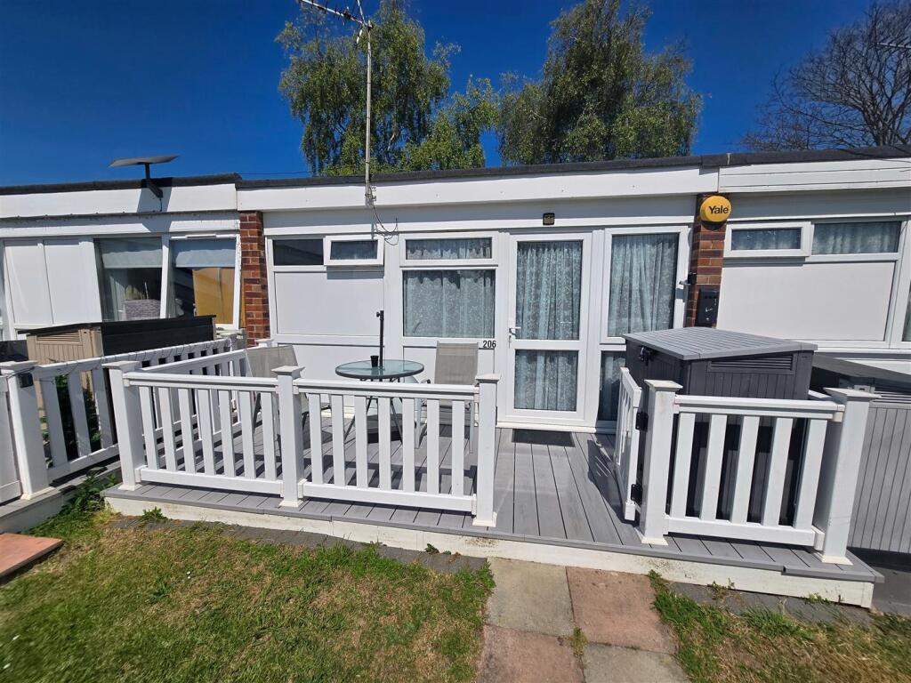 Main image of property: Belle Aire, Beach Road, Hemsby