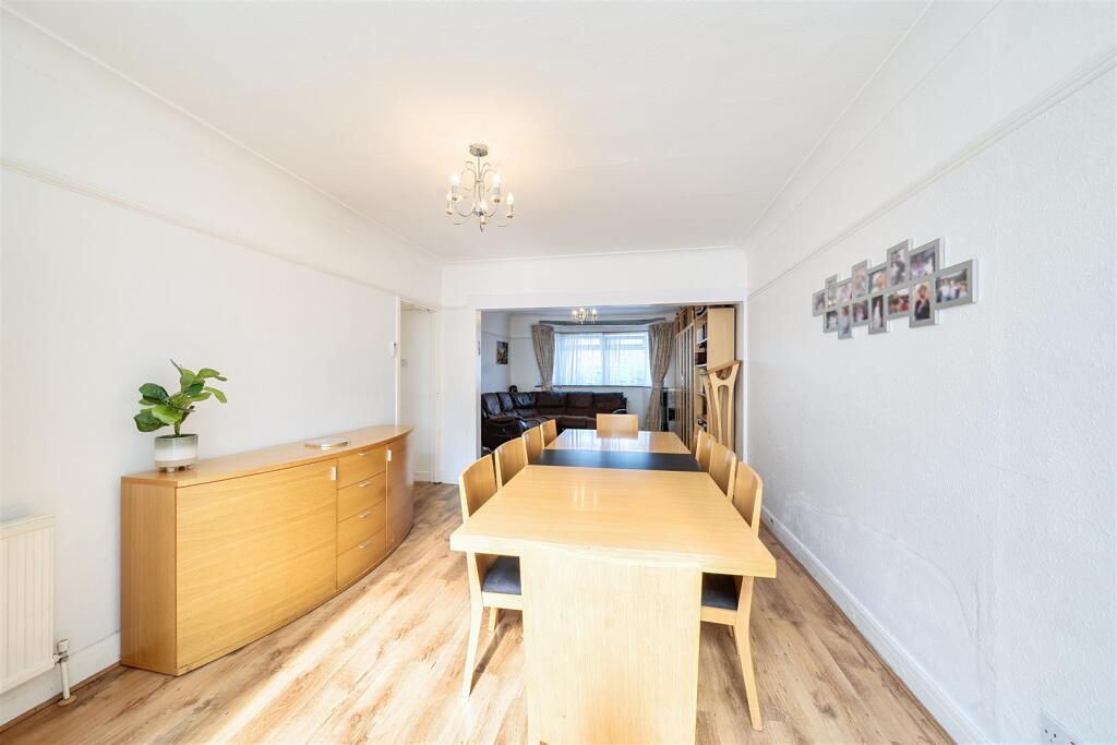 House in Harrow - View 4