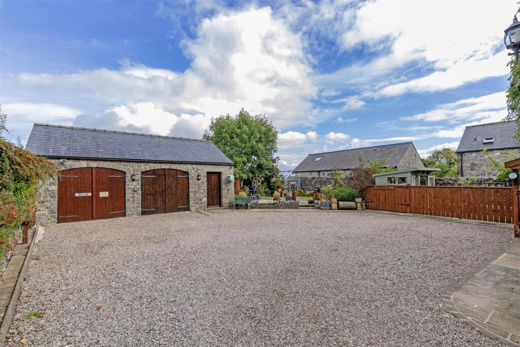 House in Stockport - View 3