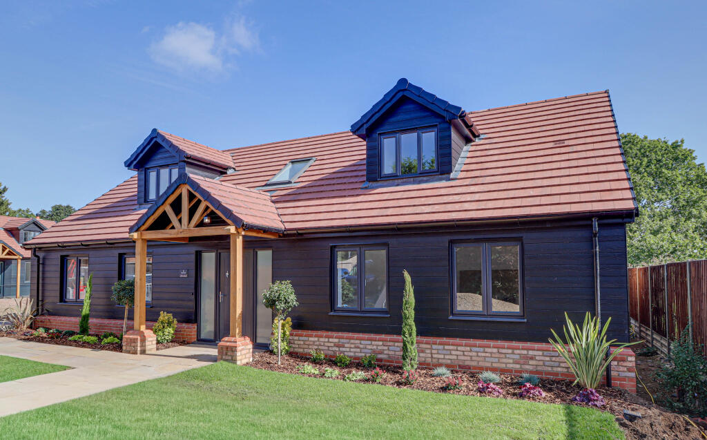 Main image of property: Greenside, London Road, Langley, SG4