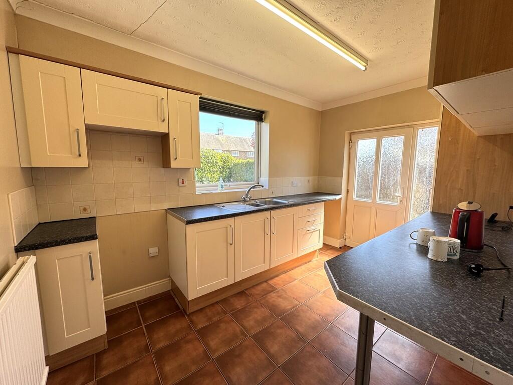 NORTH WOOTTON - Good Sized Detached Bungalow in Centre of Village  photo 4