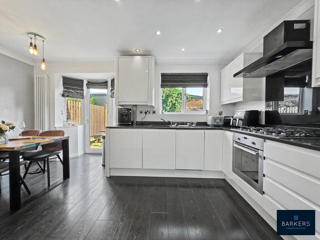 House in Kirklees, Beggarington - More