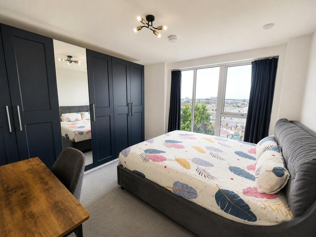 Apartment in Twickenham - More