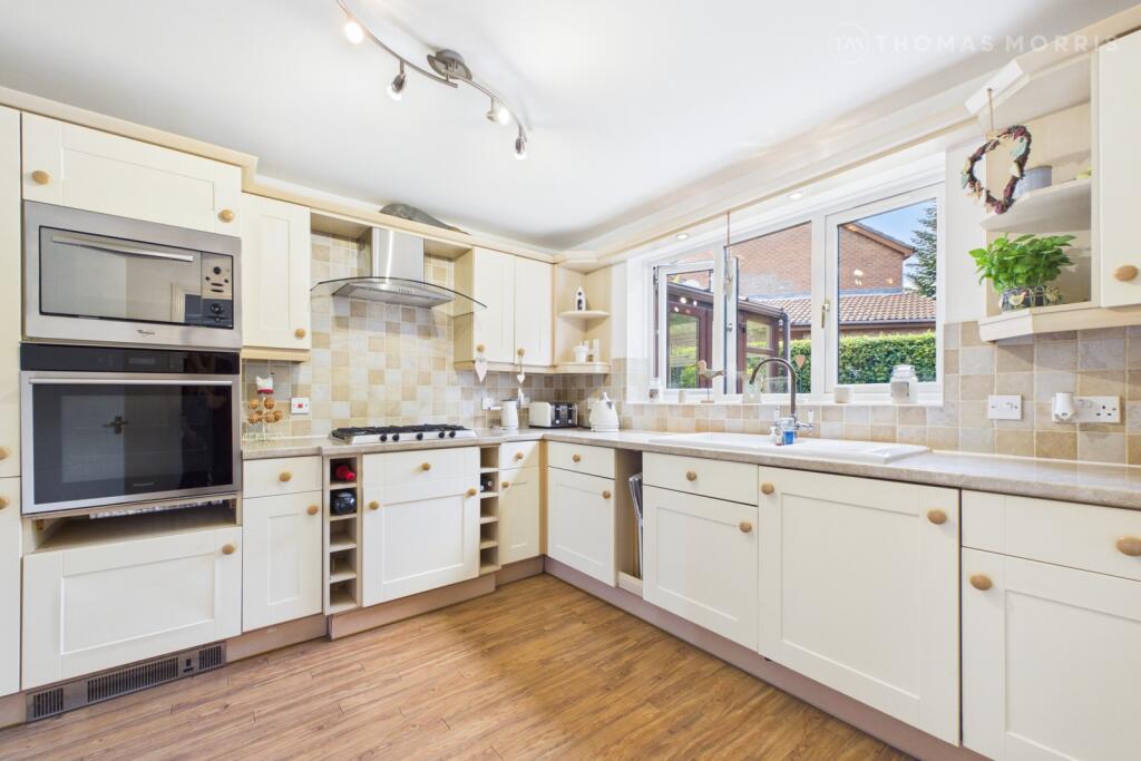 Sparrowhawk Way, Hartford, Huntingdon, Cambridgeshire, PE29 photo 4
