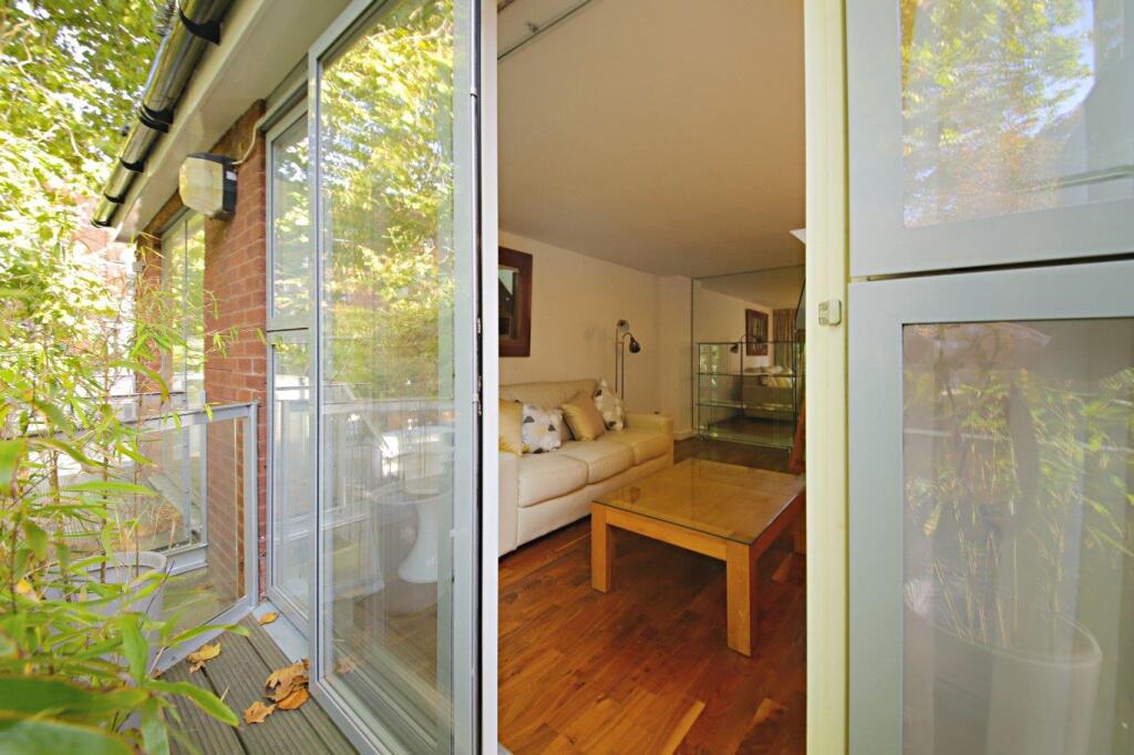 House in London, Belsize Park - View 2