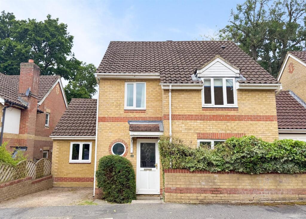 Main image of property: Magnolia Close, Heathfield TN21 8YF