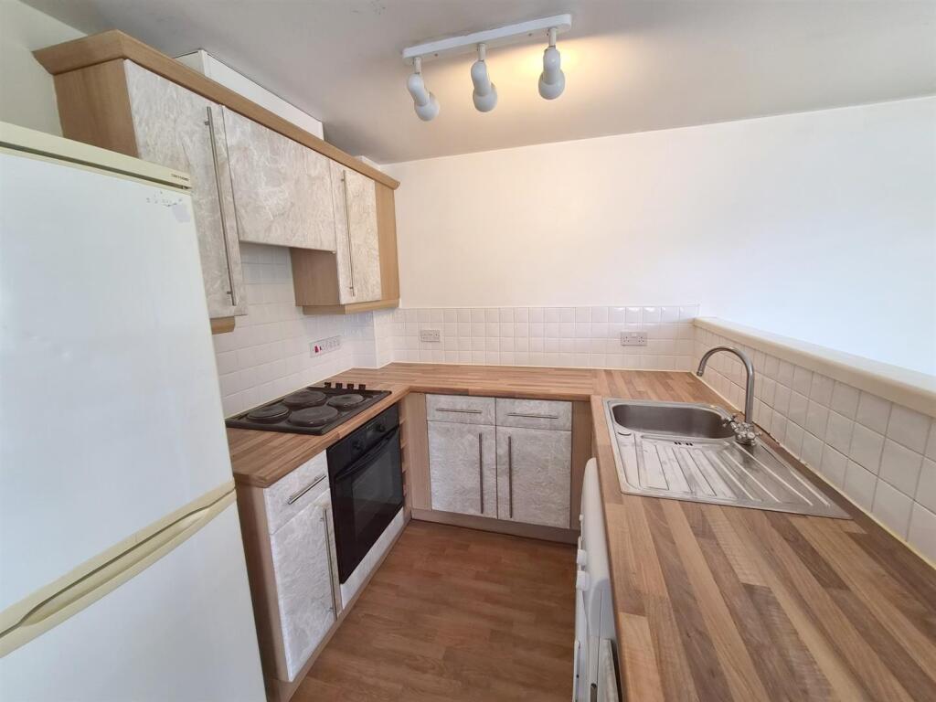 Apartment in Crewe - View 5