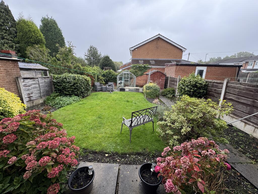 East Lea, Denton photo 4