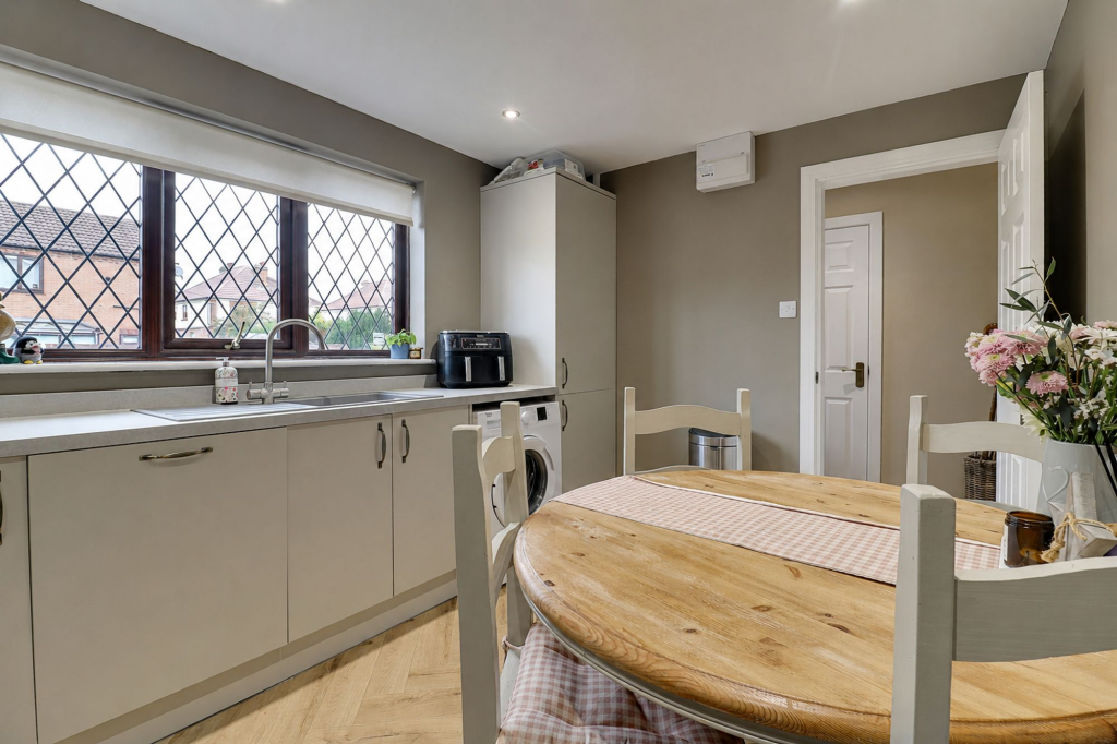 House in Doncaster - View 4