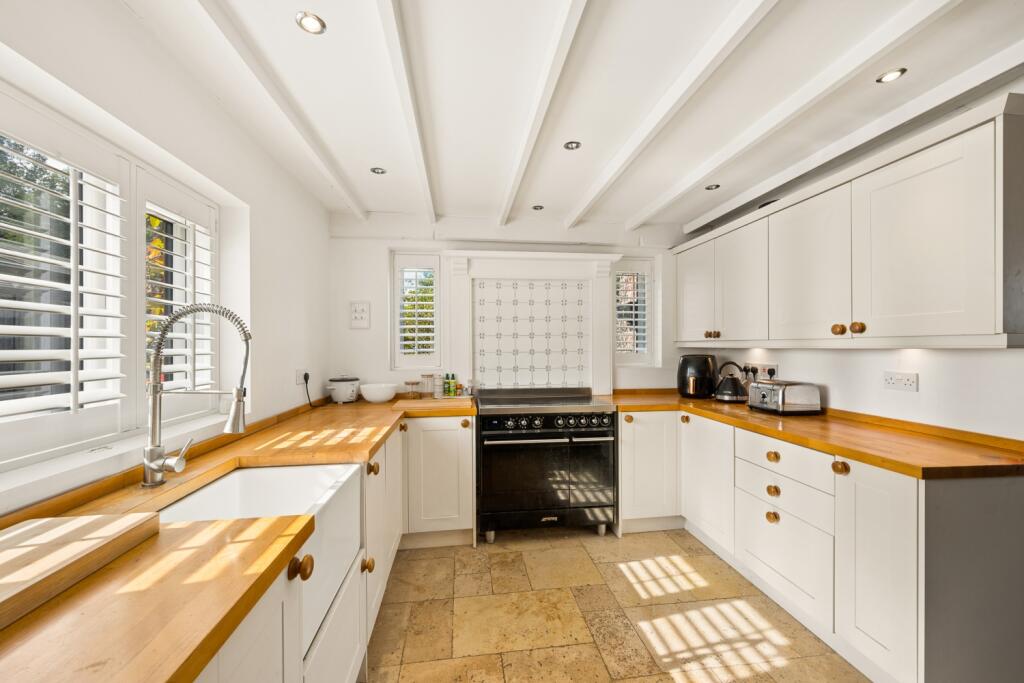 House in Stoke-on-Trent - More